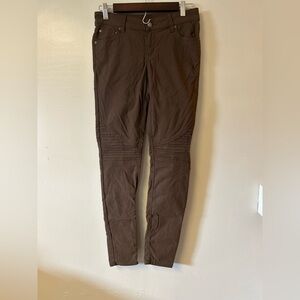 Prana size 4 skinny jeans in brown